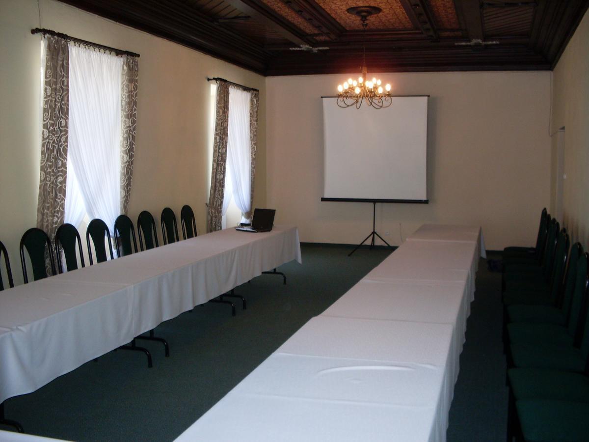 Hotel Krokus Kamienna Gora Luaran gambar
