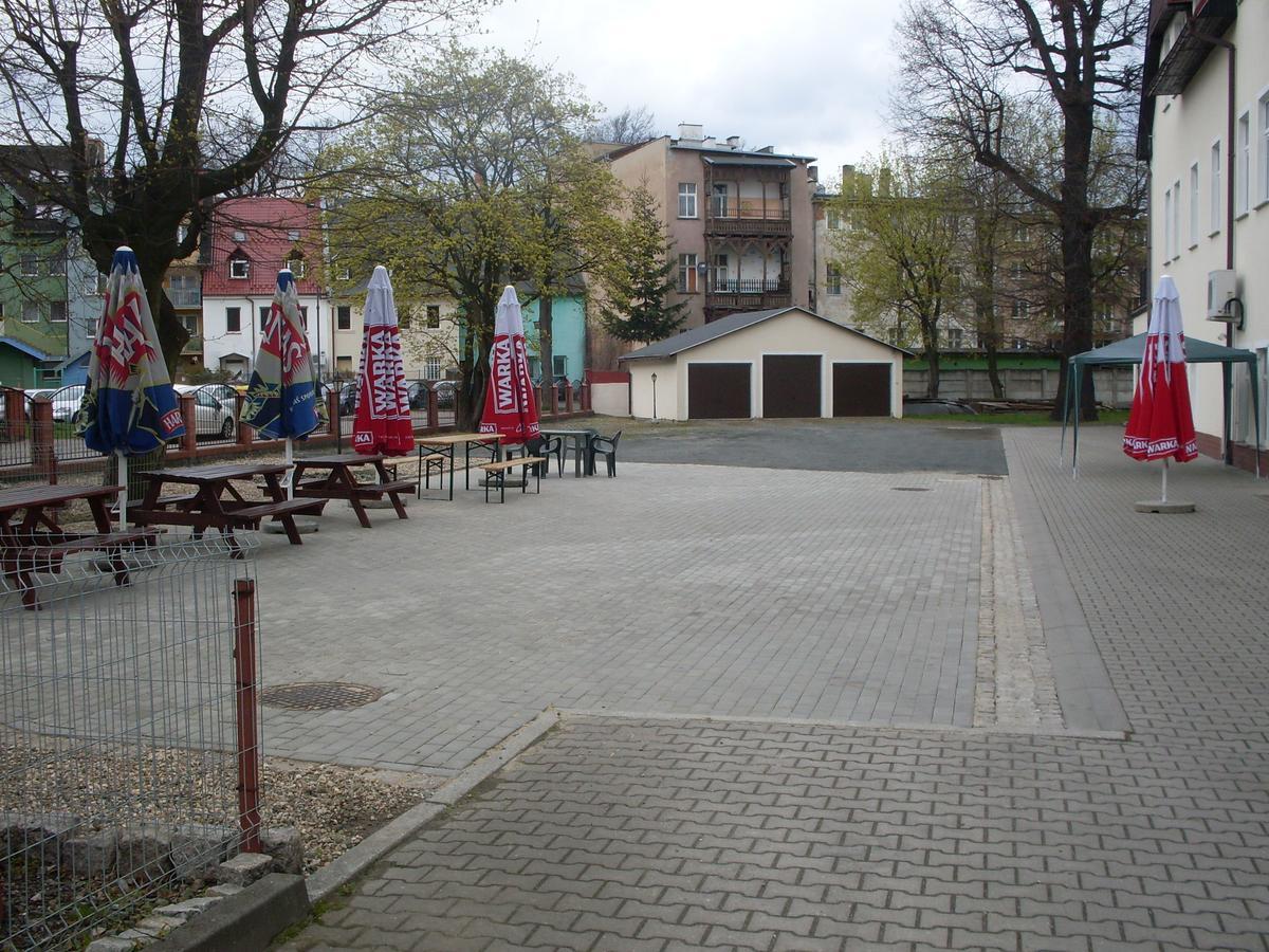 Hotel Krokus Kamienna Gora Luaran gambar