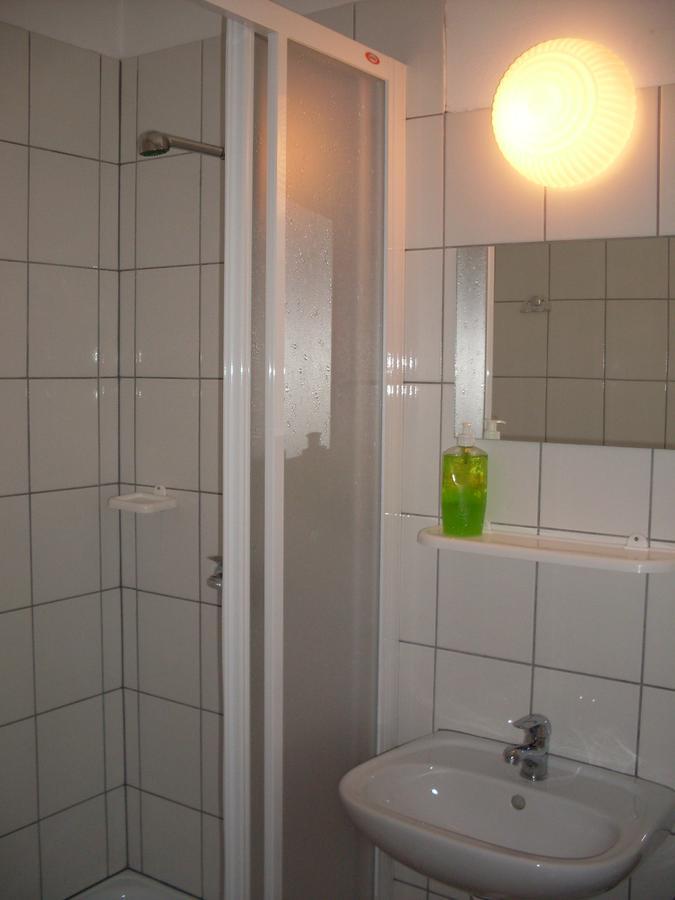 Hotel Krokus Kamienna Gora Luaran gambar
