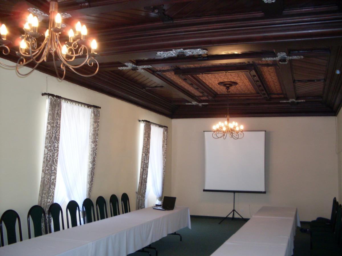 Hotel Krokus Kamienna Gora Luaran gambar